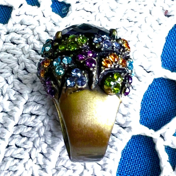 Heidi Daus Vintage Excellent Condition Swarovski Crystals size 9 ring - Picture 7 of 15
